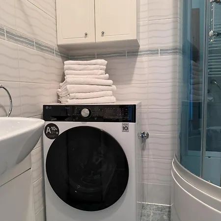 Biliuno G. 5 Apartamentas 1-am Aukste Su Didele Terasa * Połąga